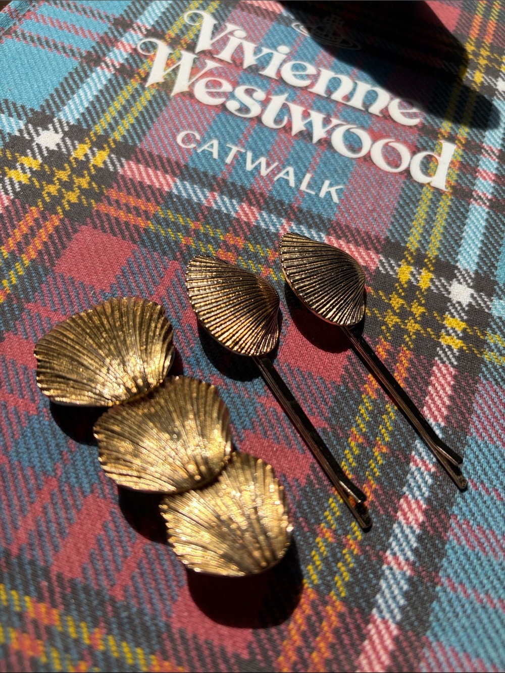 Gold tone seashell hair Set